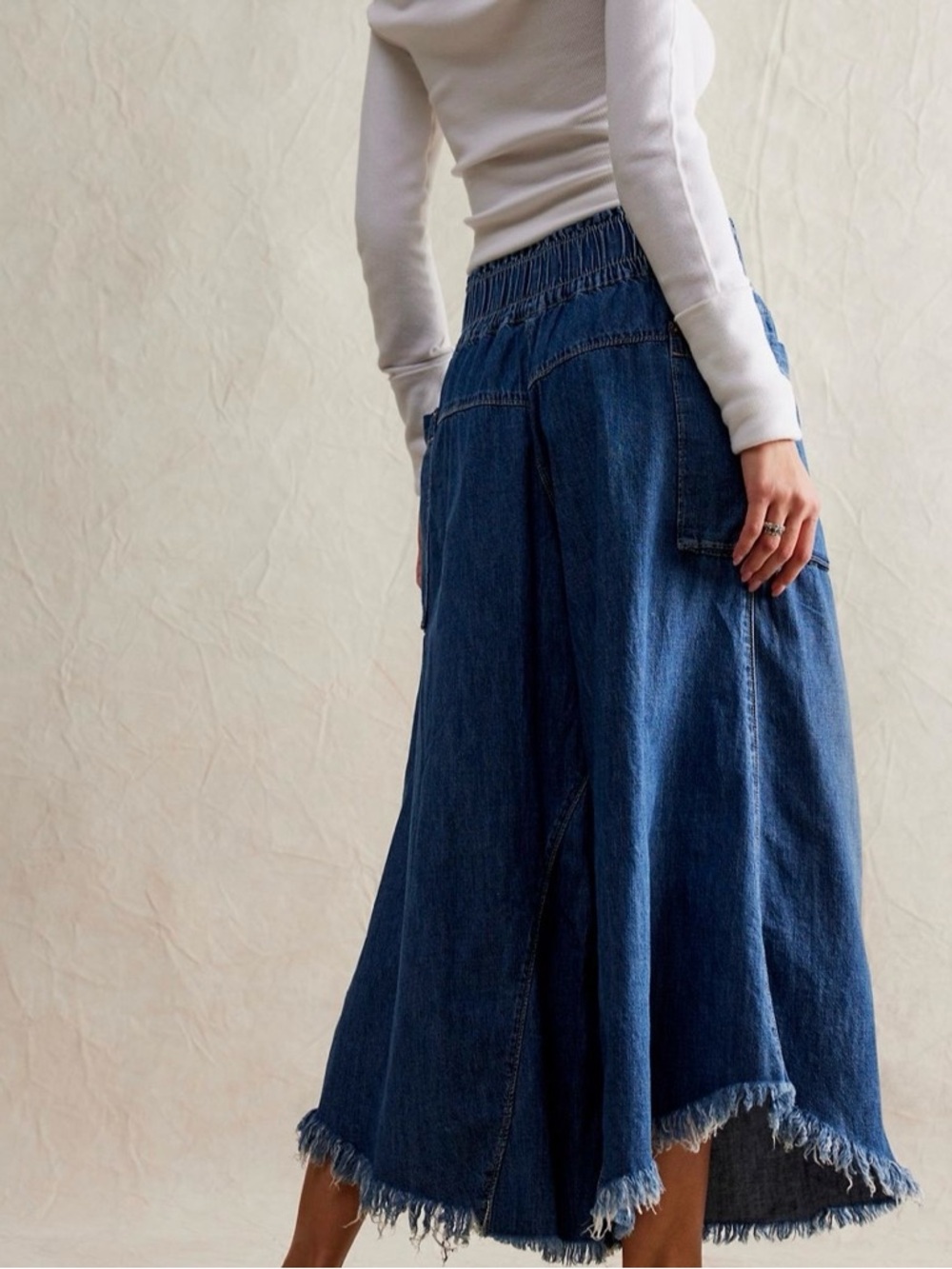 Free People Cropped Wide-Leg Denim Jeans with Frayed Hem - Picture 2 of 5